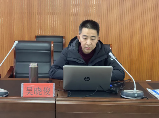 廣旅集團(tuán)開展專題黨課，學(xué)習(xí)黨的十九屆六中全會(huì)和省第十五次黨代會(huì)精神